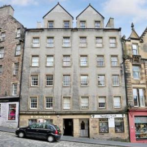 Comfy 2 bed on West Bow overlooking Grassmarket